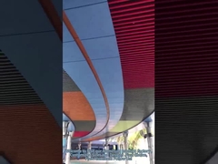 Verfraaiend Opgeschort van het het Aluminiumprofiel van U van het Metaalplafond het Schermplafond 20mm Dikte